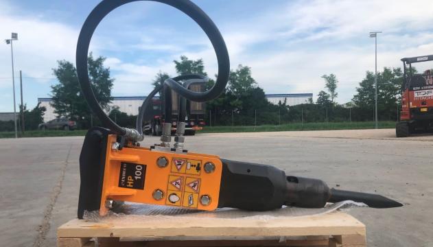 gidromolot-dlya-mini-ekskavatora