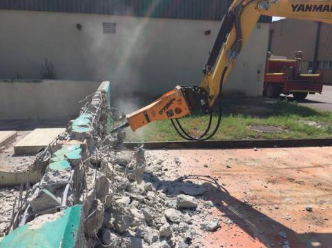 gidromolot-dlya-mini-ekskavatora