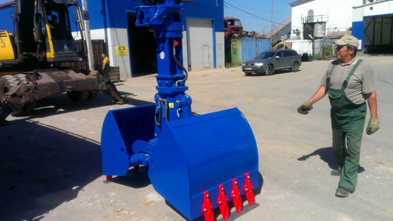 Грейферный ковш для компания в глубину